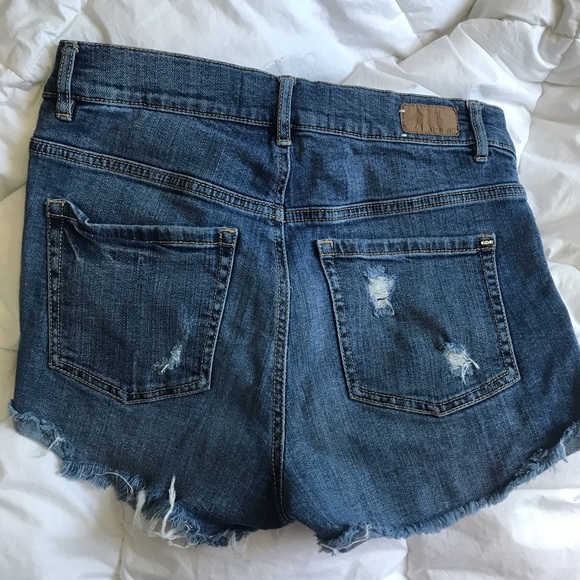 GARAGE - Picture 2 of 2